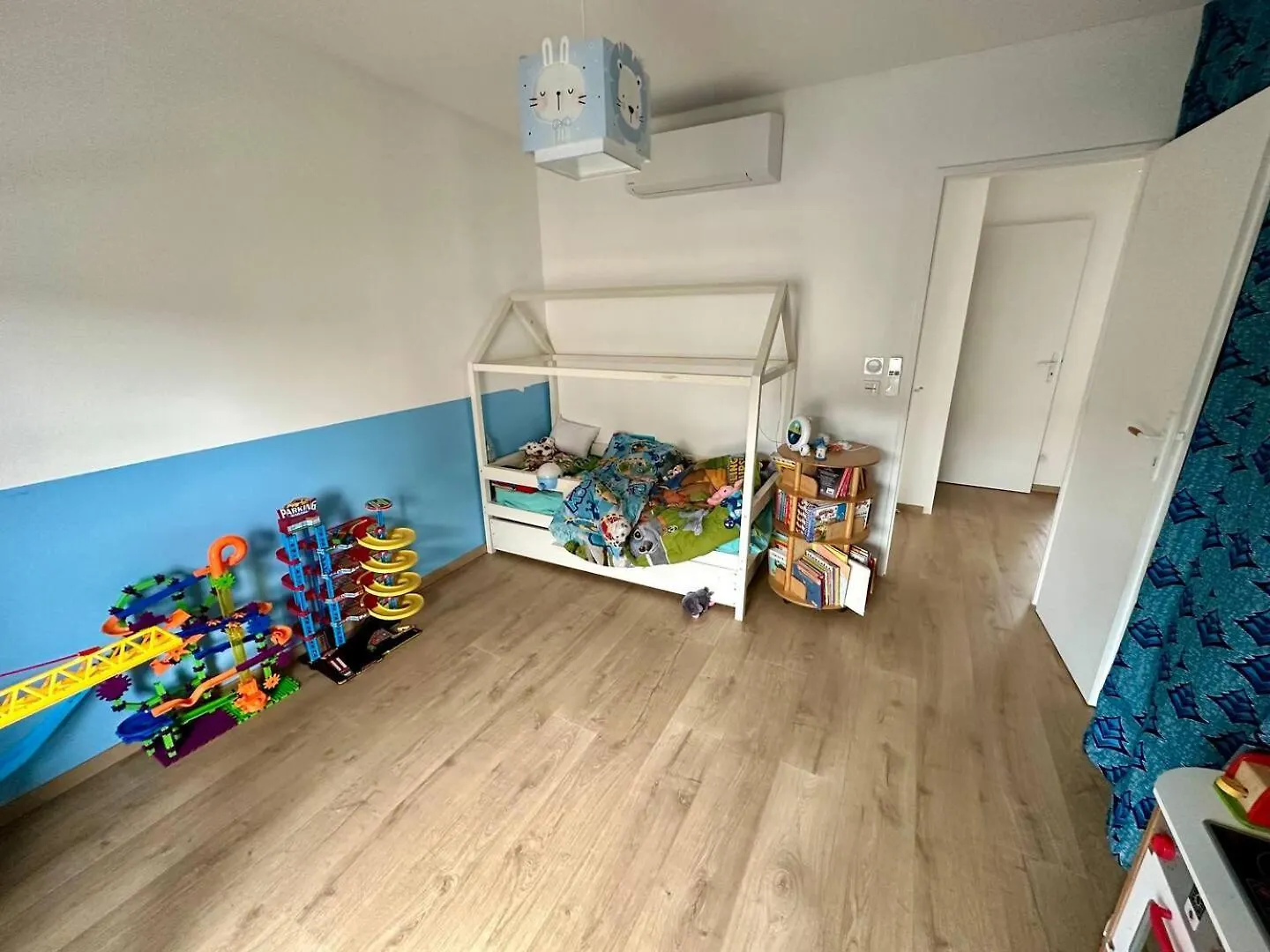 Agreable Maison Renovee, En Ville Et Au Calme ! Lyon